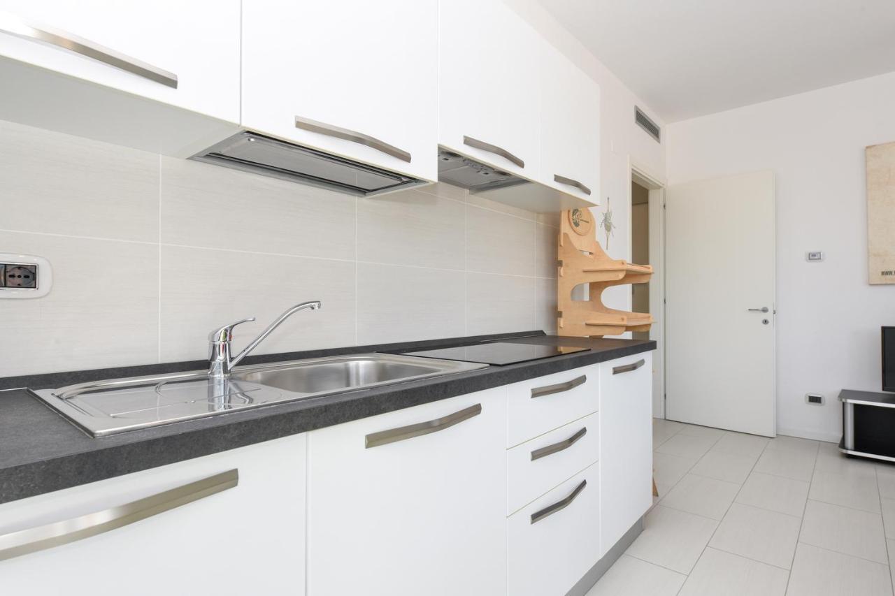 Sail Home - Apartments For Wind Lovers Кампионе-дель-Гарда Экстерьер фото