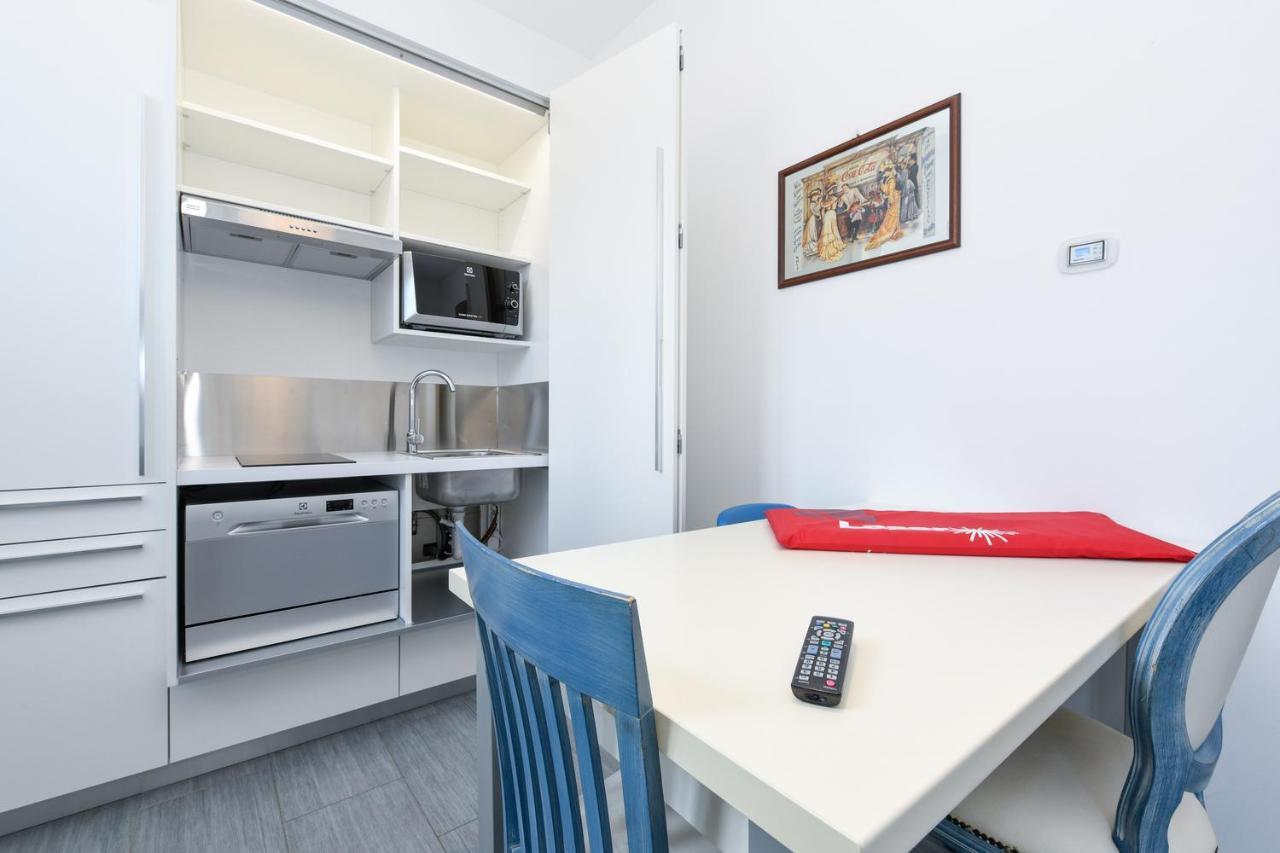 Sail Home - Apartments For Wind Lovers Кампионе-дель-Гарда Экстерьер фото