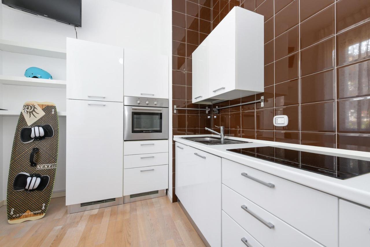 Sail Home - Apartments For Wind Lovers Кампионе-дель-Гарда Экстерьер фото