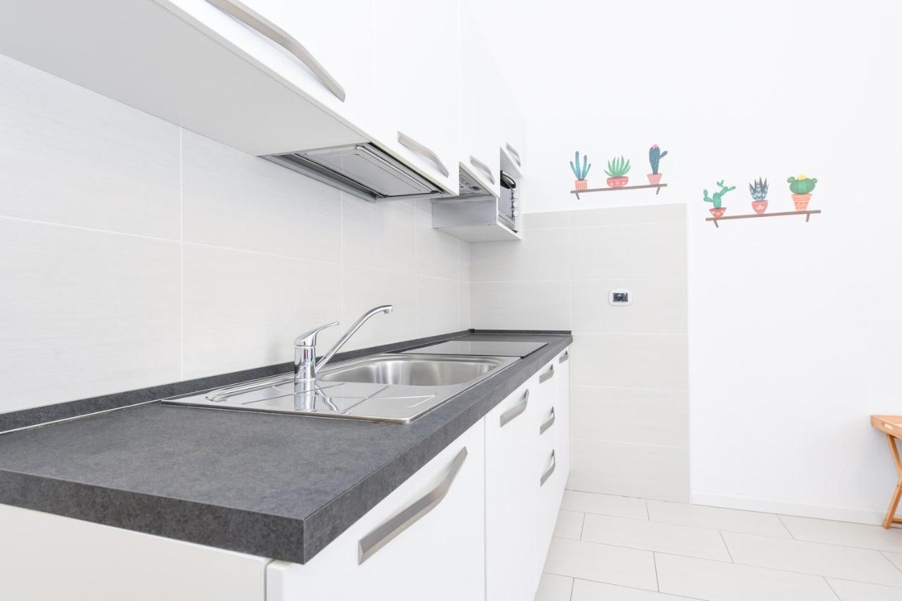 Sail Home - Apartments For Wind Lovers Кампионе-дель-Гарда Экстерьер фото